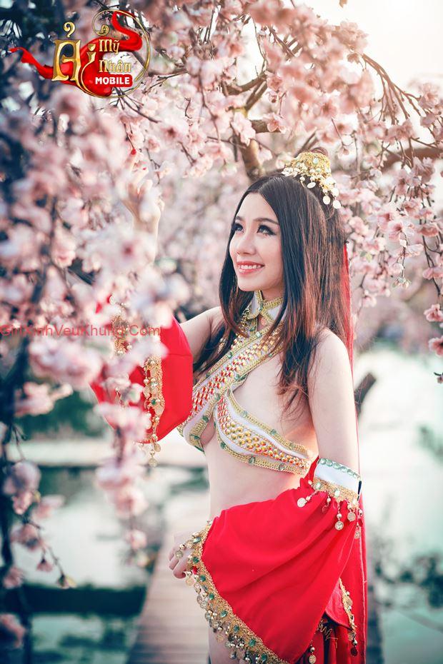 Linh Miu tung bộ ảnh Cosplay gây sốt