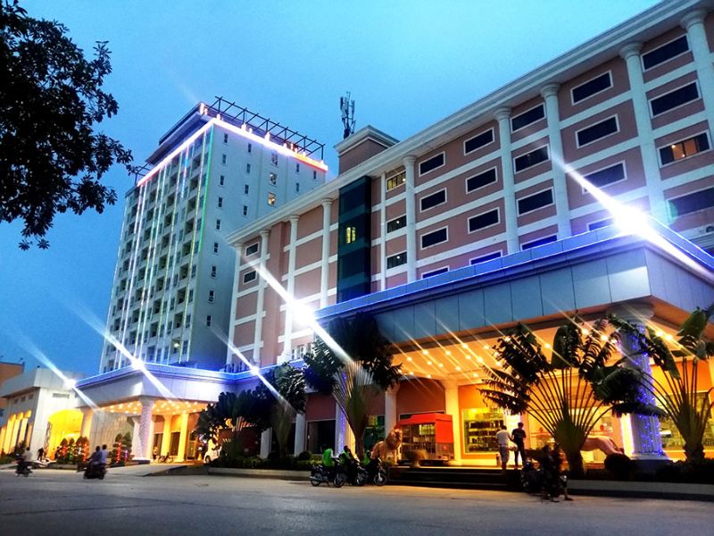 Diamond Crown Hotel